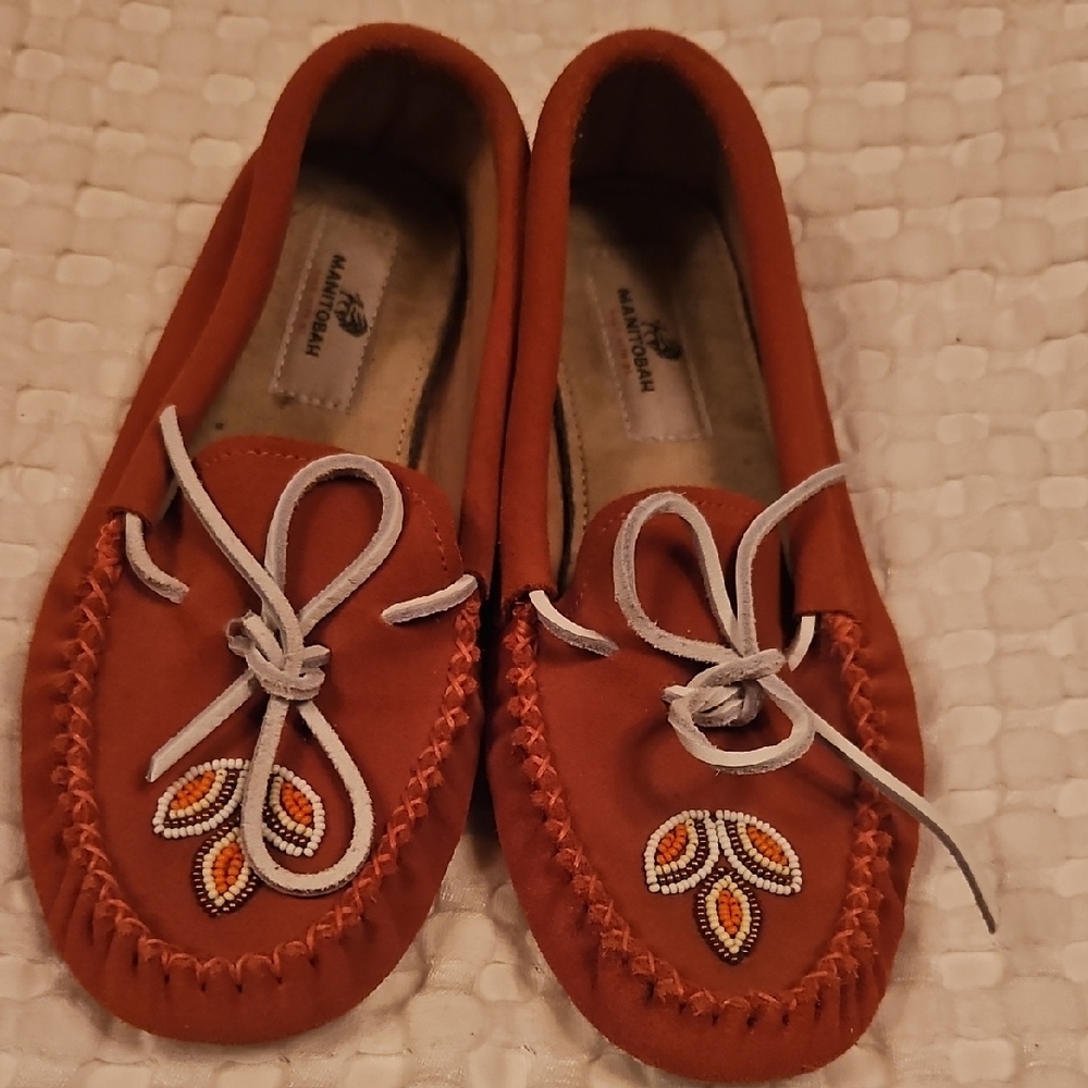 Minnetonka Women's Moccasins Size 10